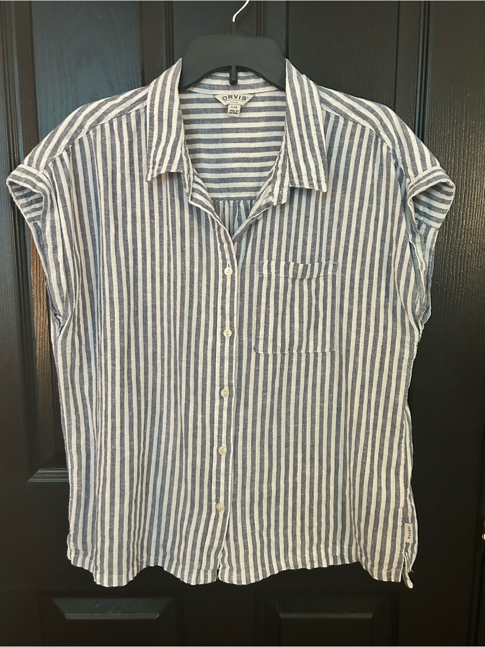 Orvis Women’s Blue and White Striped Short-Sleeve Button-Up Shirt